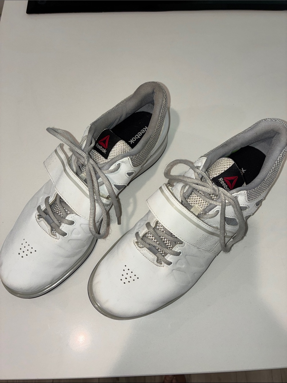 REEBOX EUC Men’s White & Gray Athletic Training Shoes with Velcro Straps Size 13
